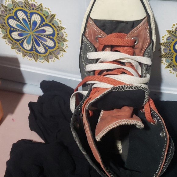 Conversé - Picture 3 of 3